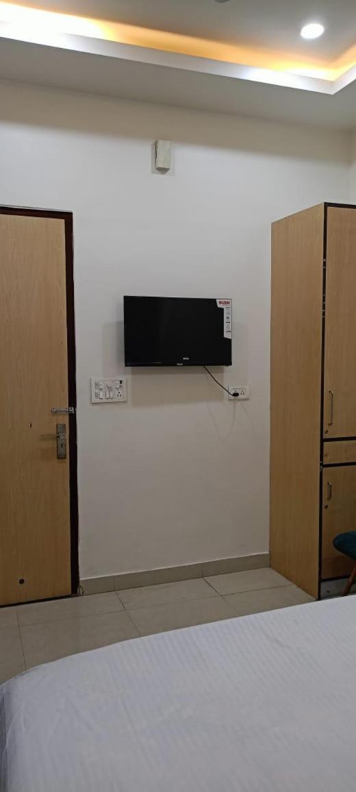Hotel Saffron Meerut Exterior foto